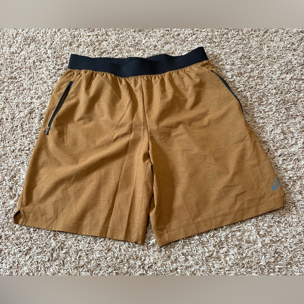 ASICS Athletic Shorts Men’s Size Large